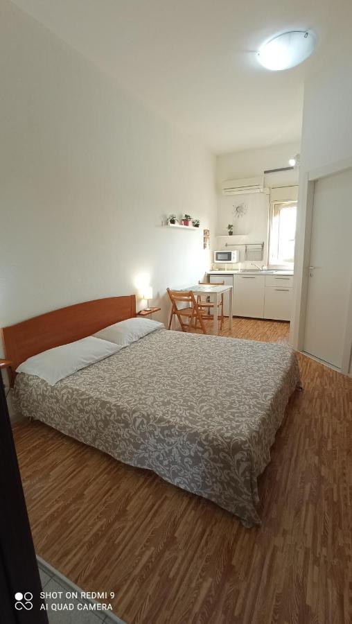 Fontanarossa Airport Apartment Катанія Екстер'єр фото
